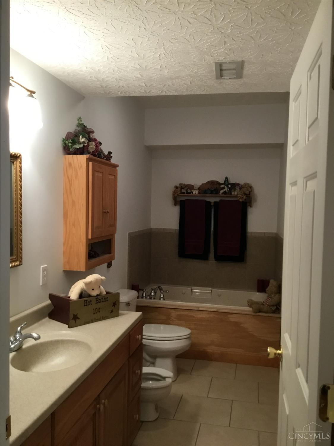 10597 Dixon Road, Jackson Twp, Ohio image 32
