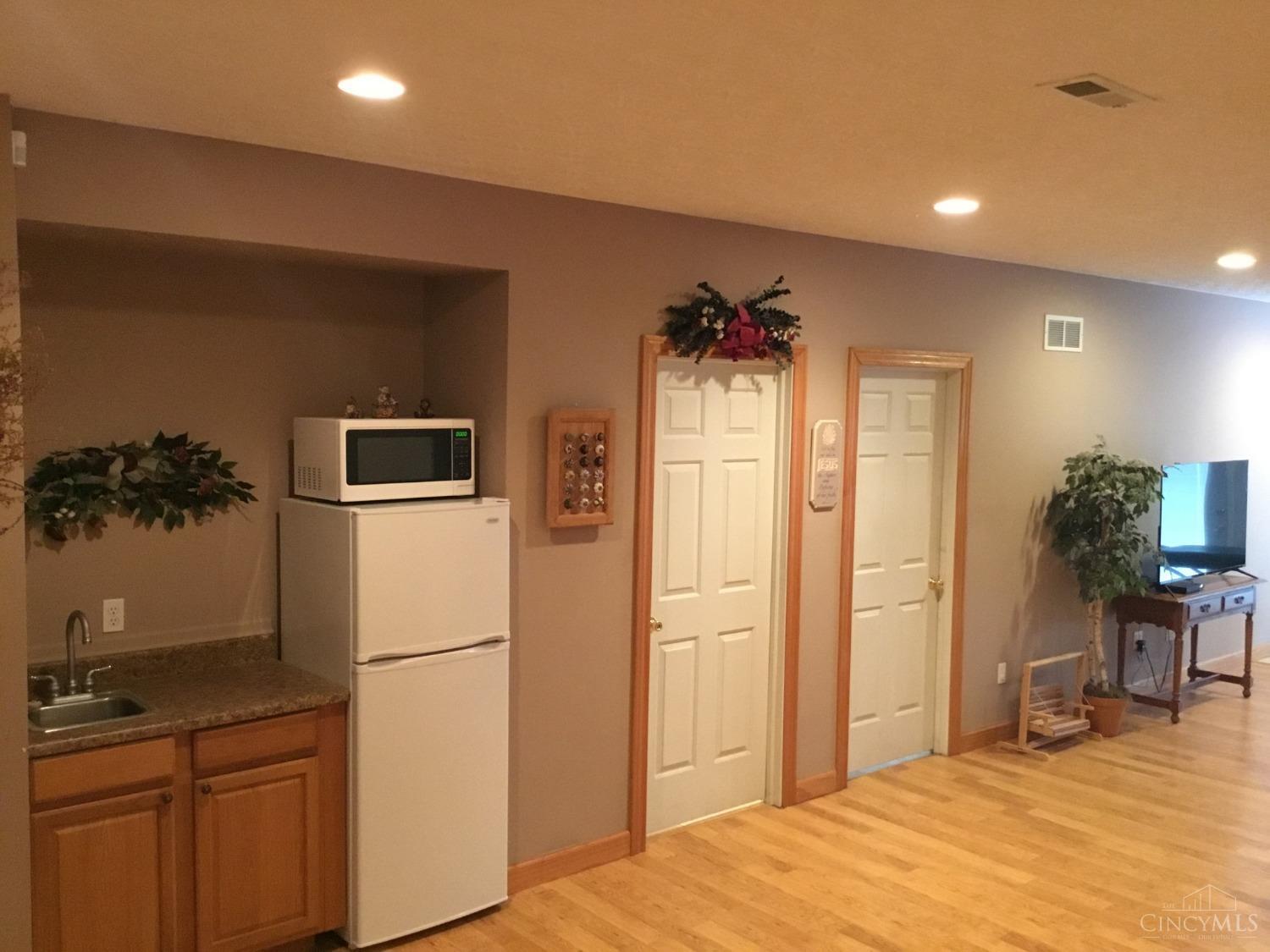 10597 Dixon Road, Jackson Twp, Ohio image 36
