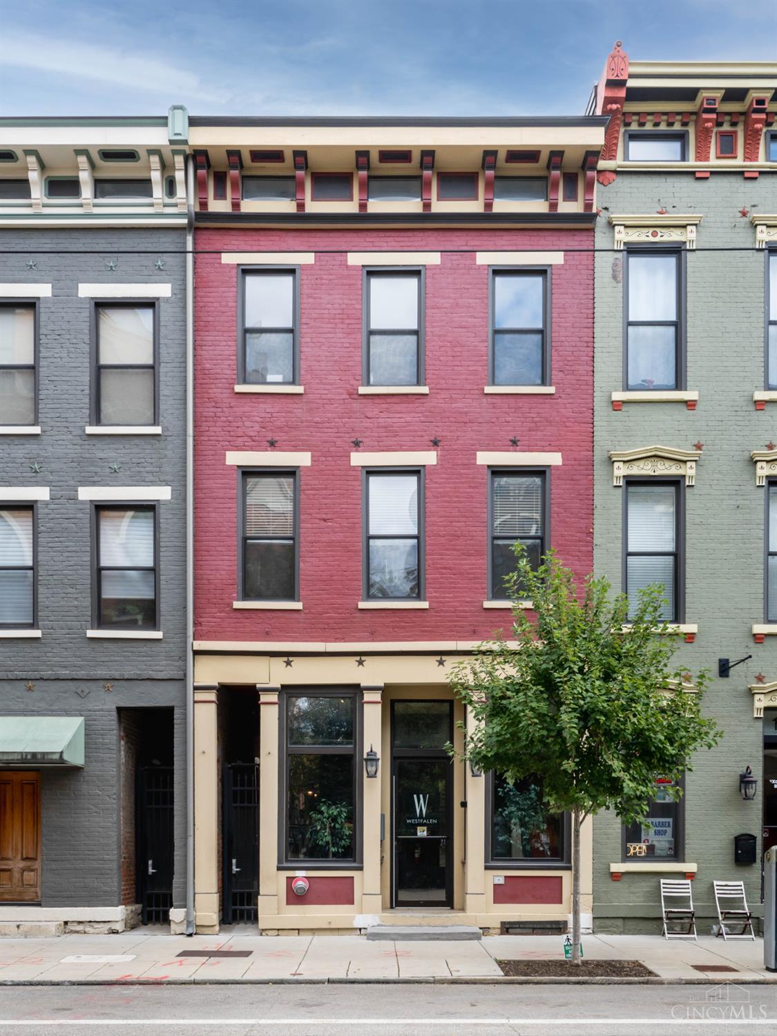 1432 Race Street 209