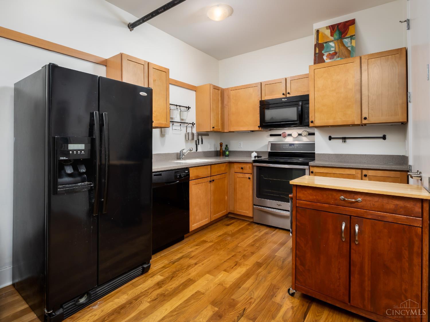 1432 Race Street 209