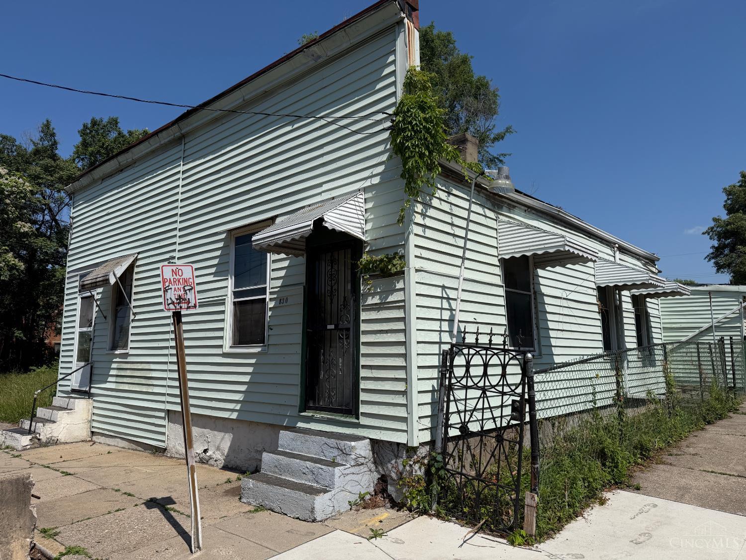 830 Livingston Street