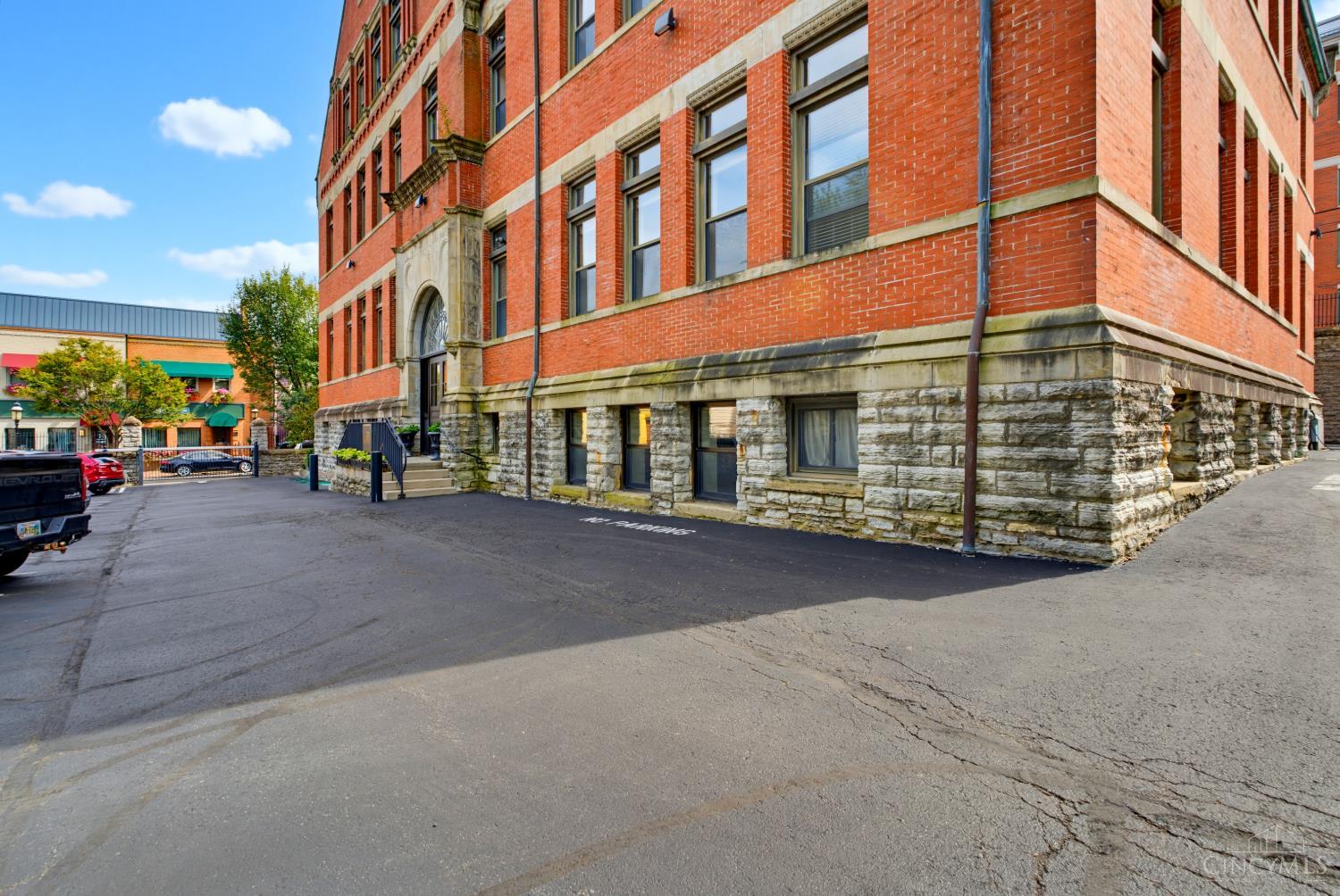 1125 St Gregory Street 103