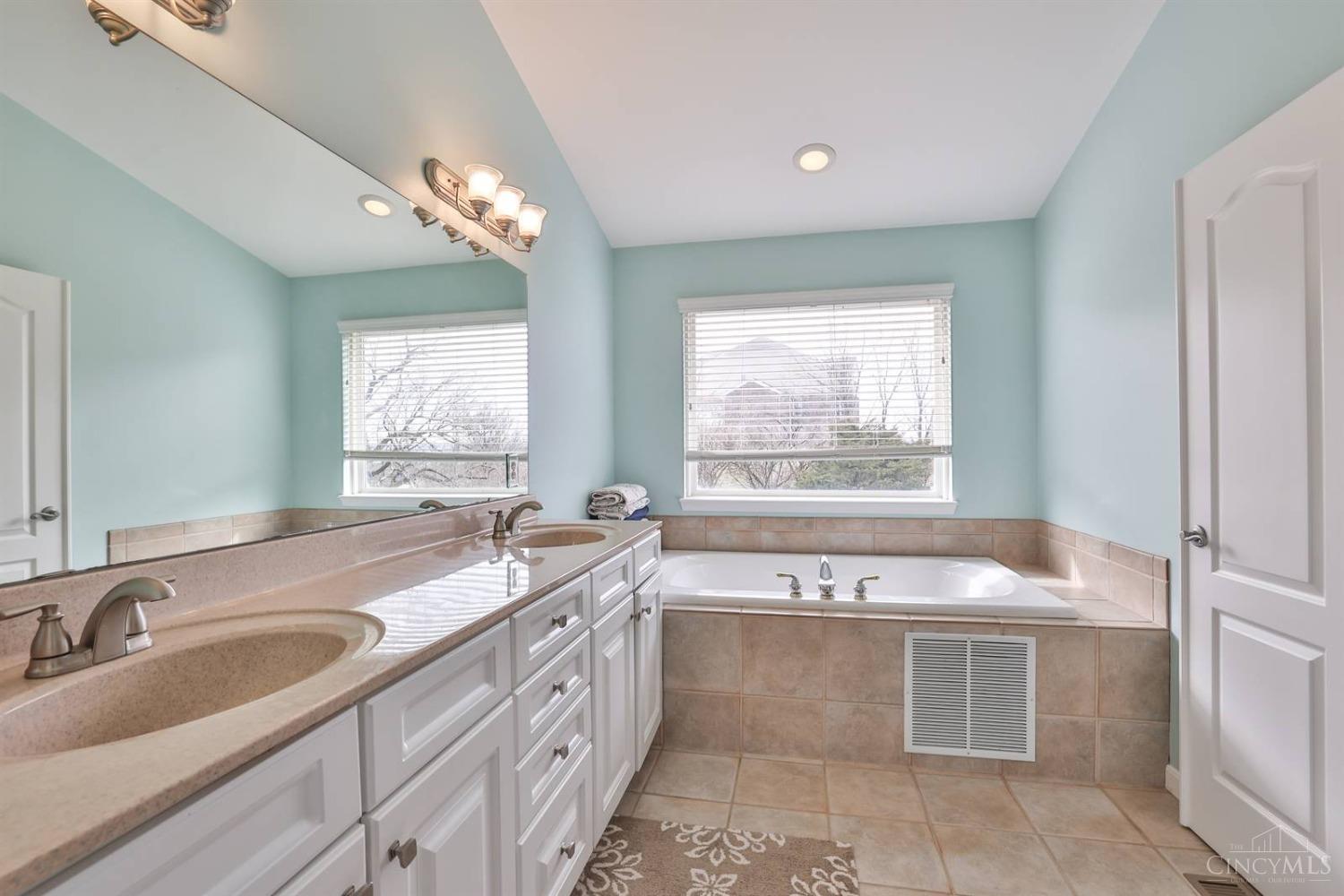 4467 Tylers Terrace, West Chester, Ohio image 30