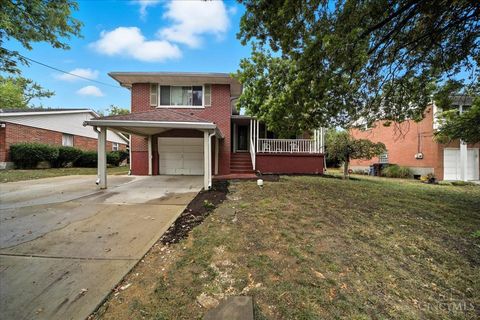 Photo of 8433 Jonfred Court, Springfield Township, OH 45231 (MLS # 1865566)