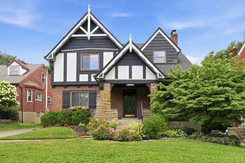 Photo of 3863 Drakewood Drive, Cincinnati, OH 45209 (MLS # 1885900)