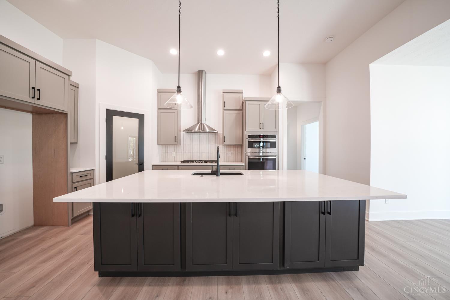 9155 Remy Ct