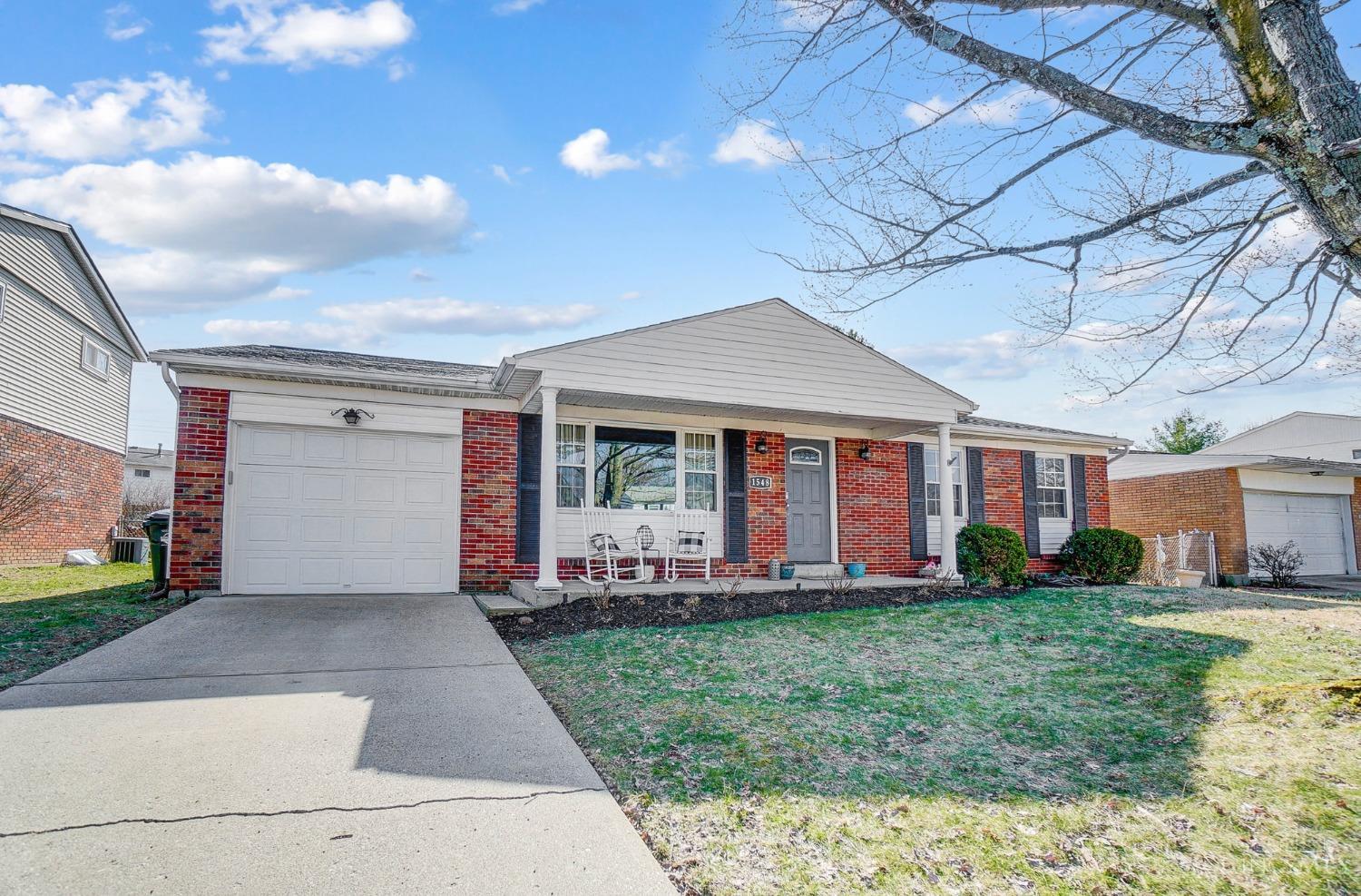 1548 Turquoise Drive, Anderson Twp, Ohio image 2
