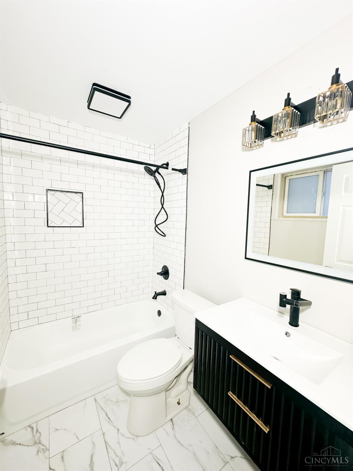 6538 S Oak Knoll Drive