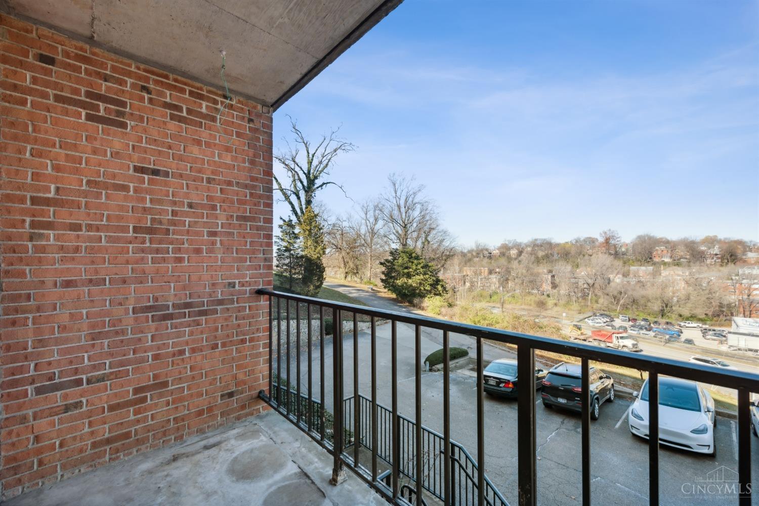 521 W Martin Luther King Drive #B18, Cincinnati, Ohio image 34