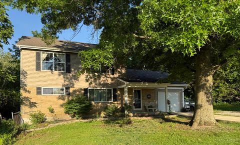 Photo of 6130 Wilmer Road, Cincinnati, OH 45247 (MLS # 1879715)