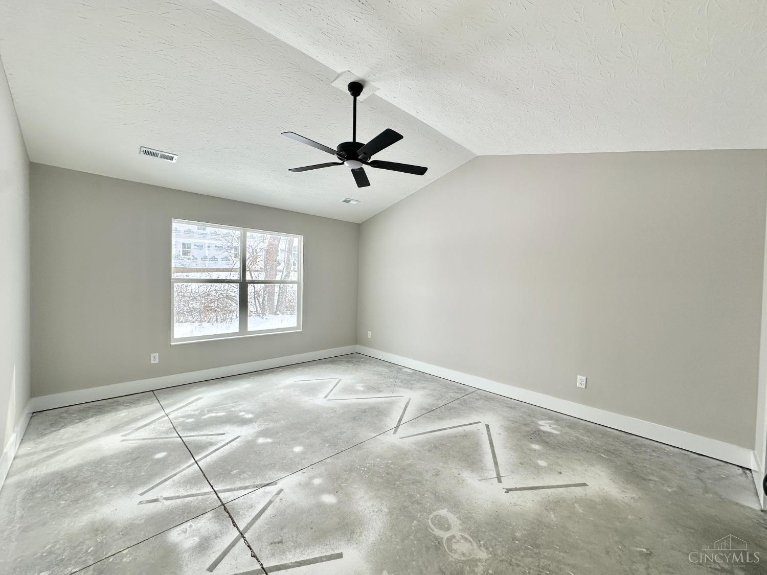 5017 Waterford Lane, Middletown, Ohio image 20
