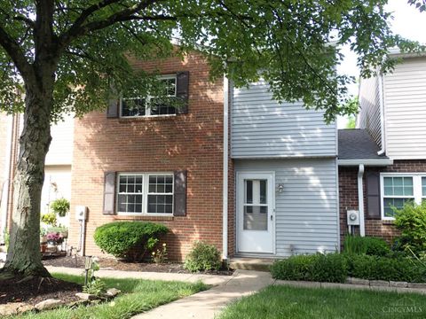 Photo of 469 Maple Circle Drive, Springdale, OH 45246 (MLS # 1880516)