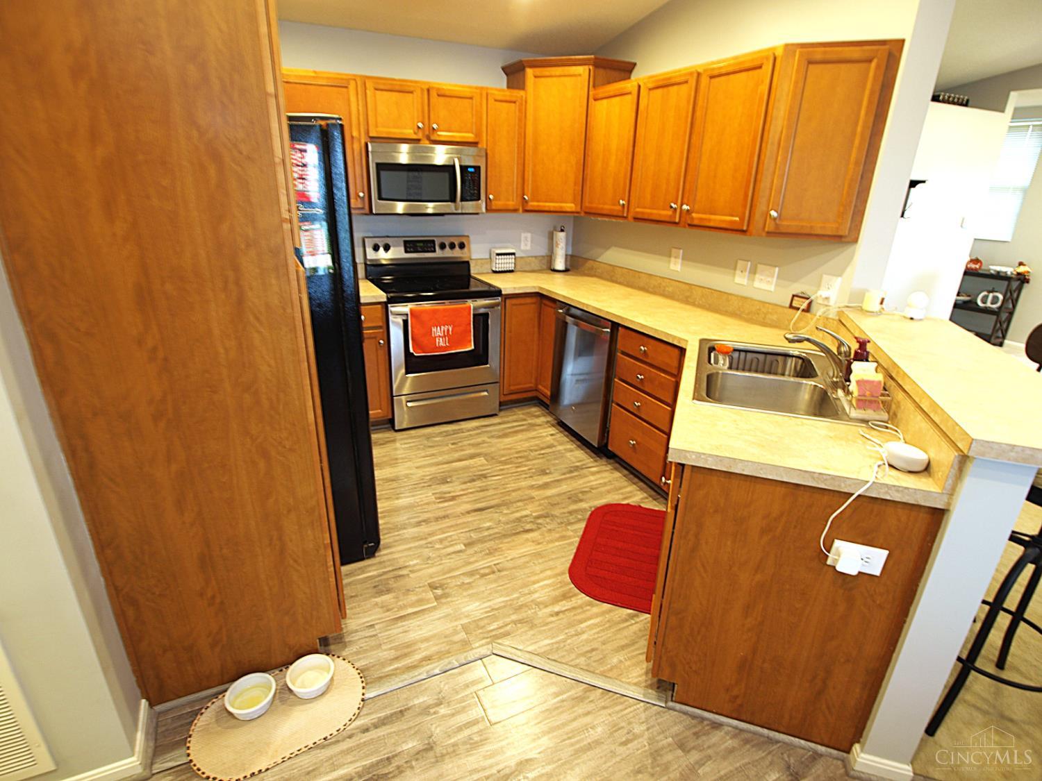 7609 Skyview Circle
