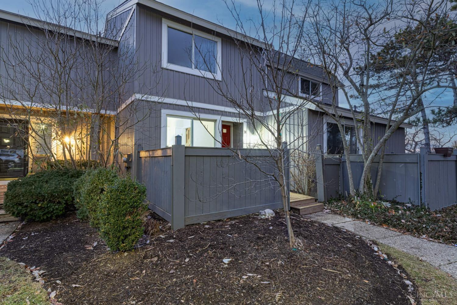 38 Twin Lakes Drive, Fairfield, Ohio image 2