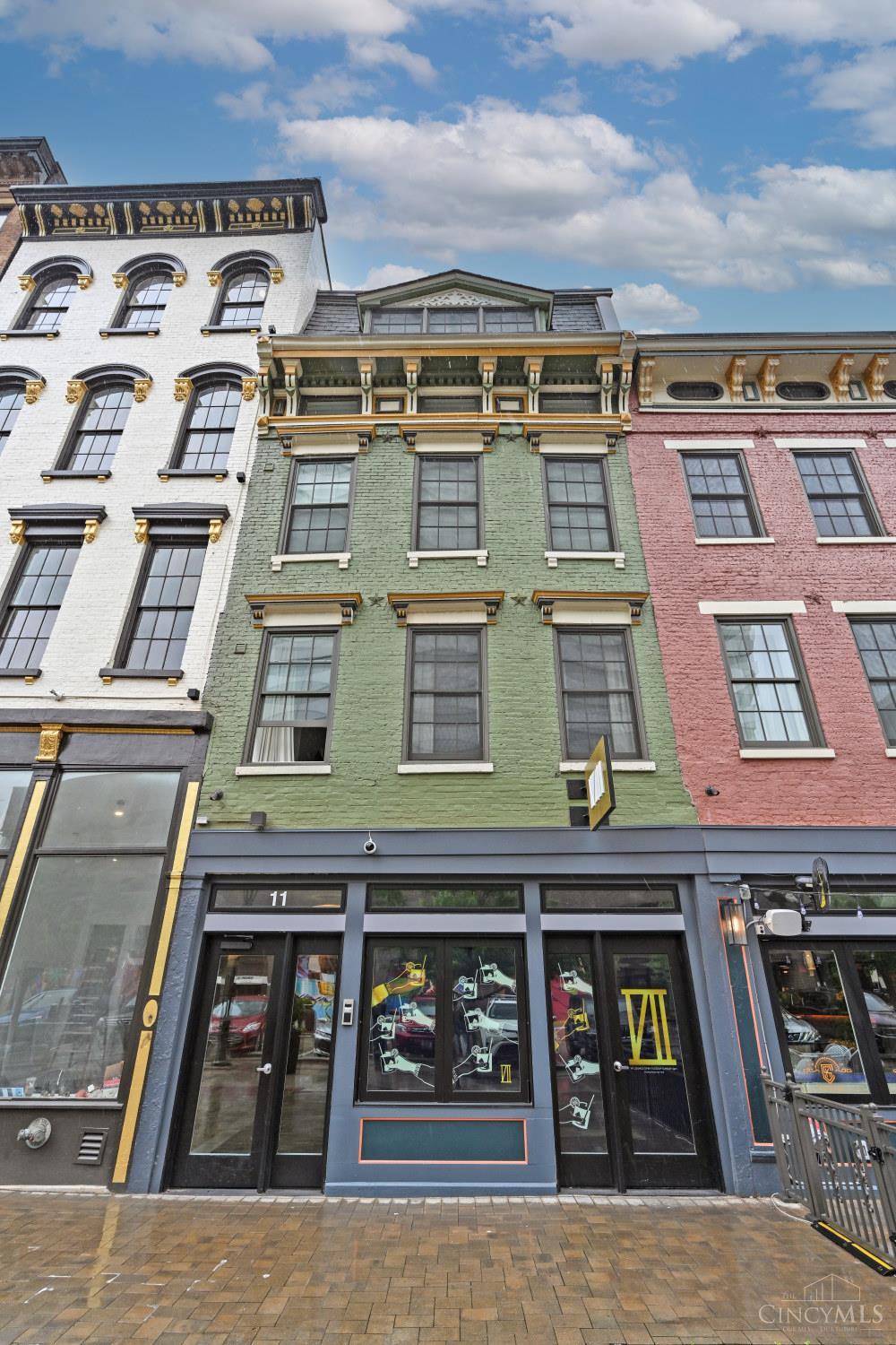 11 Court Street 401