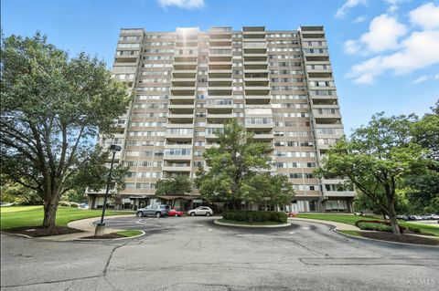 Photo of 2324 Madison Road #1709, Cincinnati, OH 45208 (MLS # 1851068)
