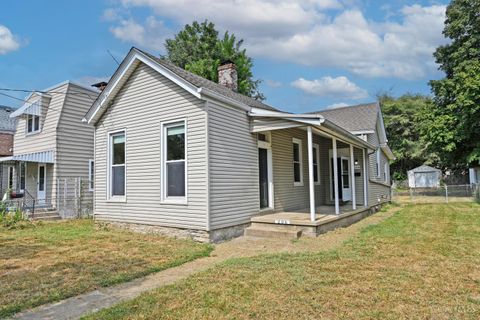 Photo of 206 W Sixty Ninth Street, Cincinnati, OH 45216 (MLS # 1855764)
