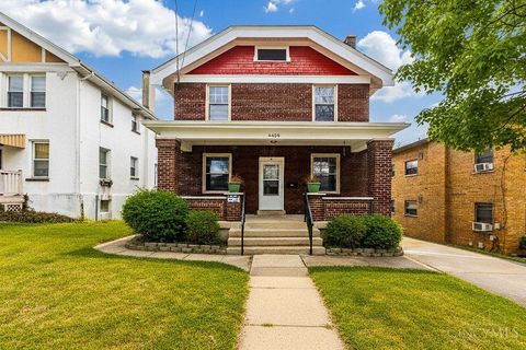 Photo of 4458 West Eghth Street, Cincinnati, OH 45238 (MLS # 1869000)