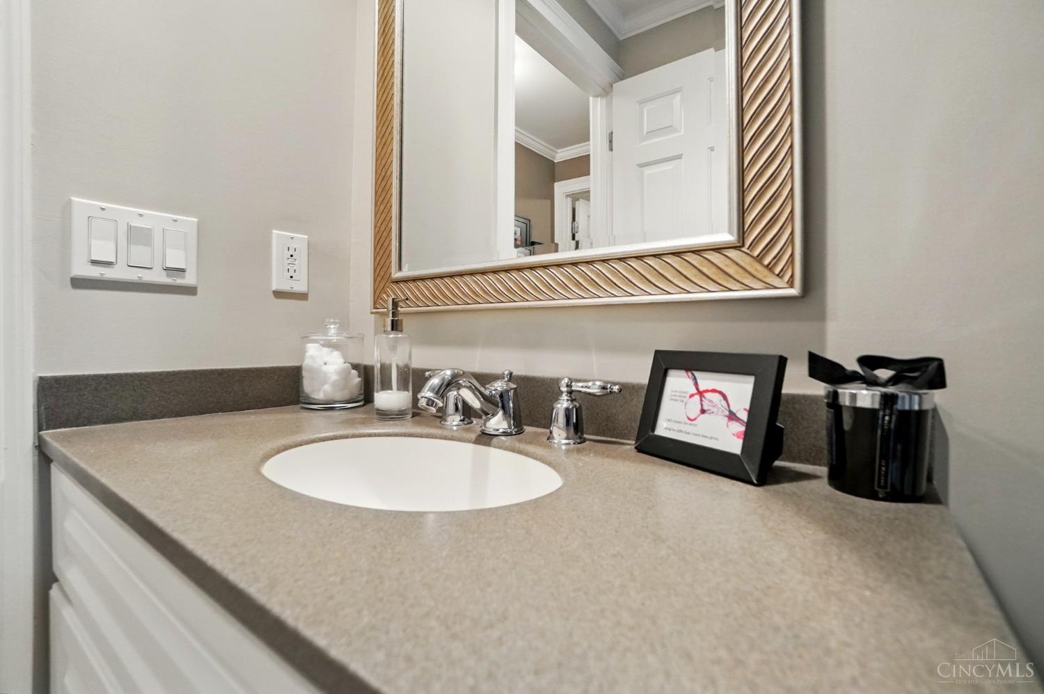 3651 Ashworth Drive #B, Cincinnati, Ohio image 27