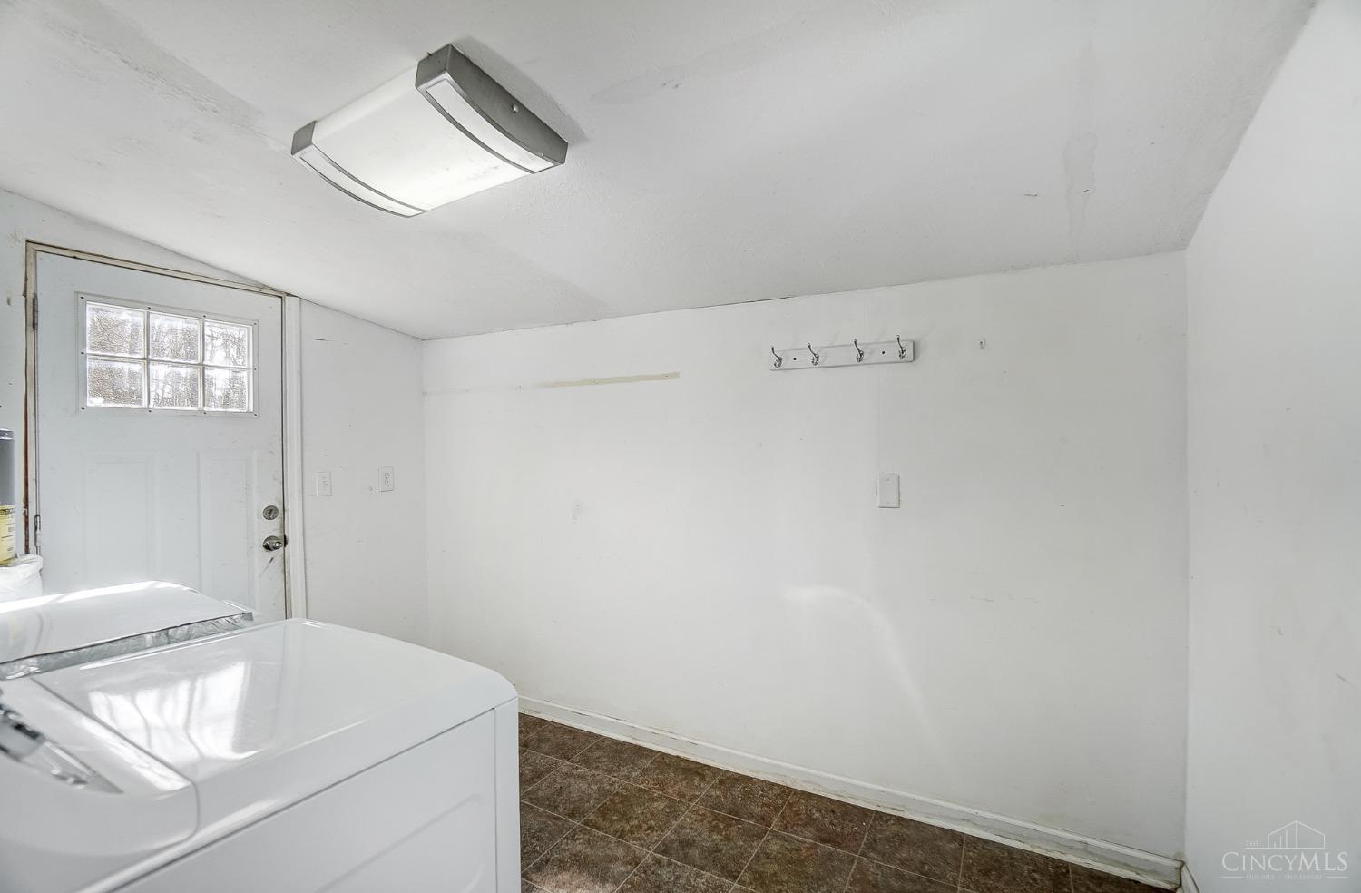 Williamsburg Twp, Ohio 45103, United States, 3 Bedrooms Bedrooms, ,1 BathroomBathrooms,Residential,Pending,82104