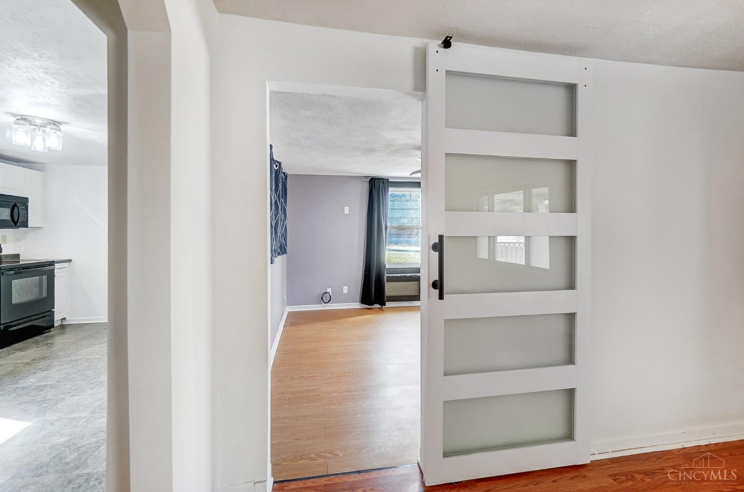 Williamsburg Twp, Ohio 45103, United States, 3 Bedrooms Bedrooms, ,1 BathroomBathrooms,Residential,Pending,82104