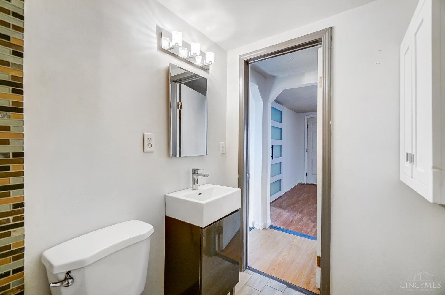 Williamsburg Twp, Ohio 45103, United States, 3 Bedrooms Bedrooms, ,1 BathroomBathrooms,Residential,Pending,82104