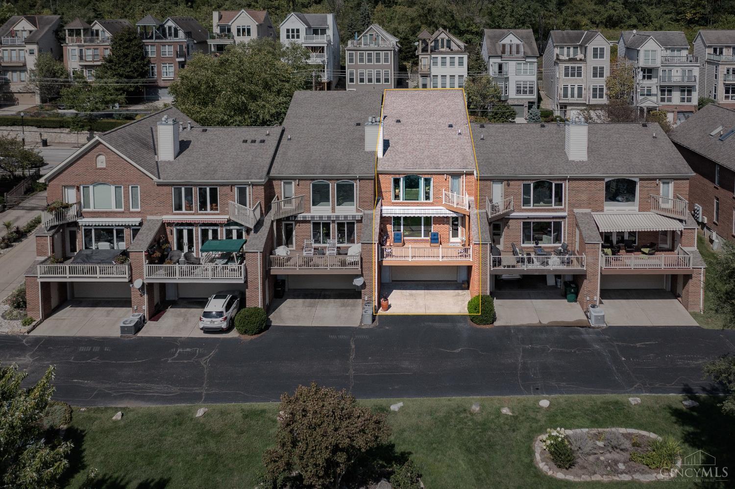 2207 Riverside Drive C4