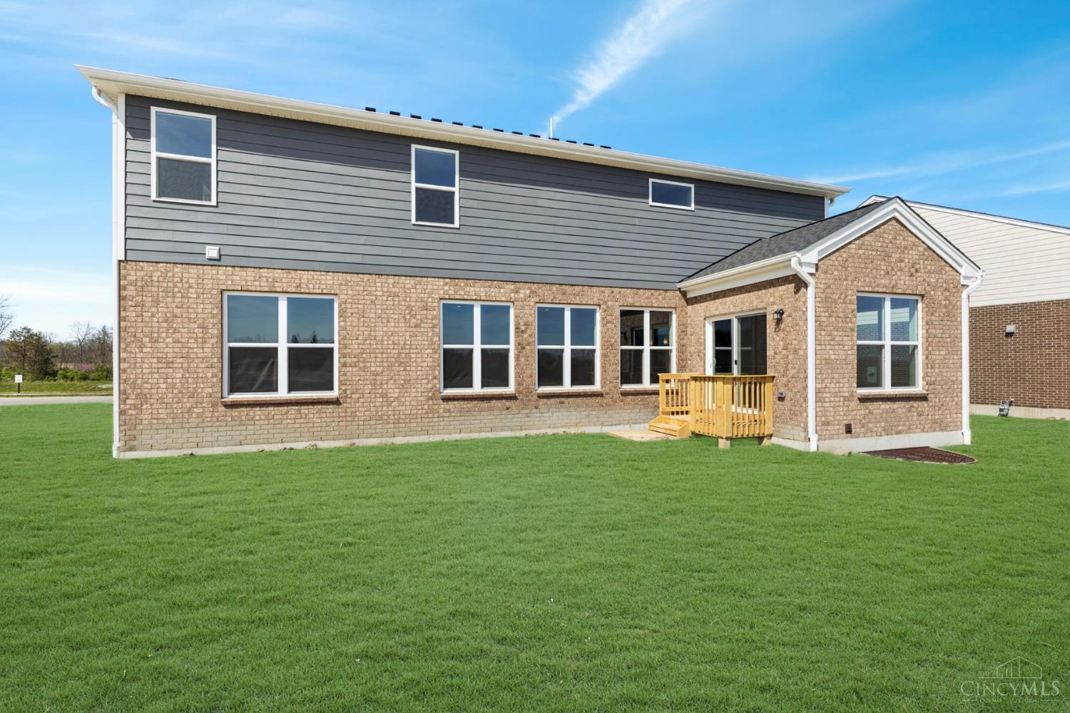 2323 Trail View 8582
