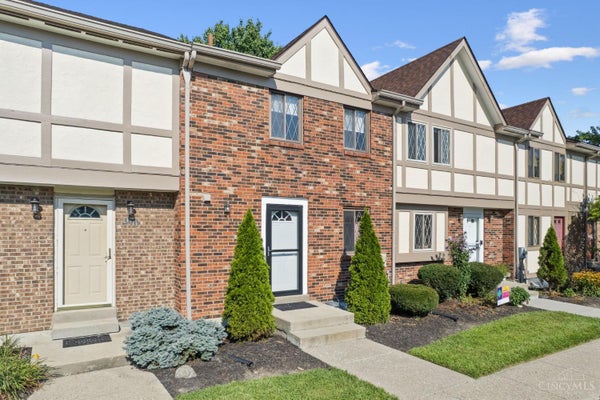 492 GLENCOE CT, MASON, OH 45040 - Image 428eefdf040a3eae563fd58abafa894f/1128693564
