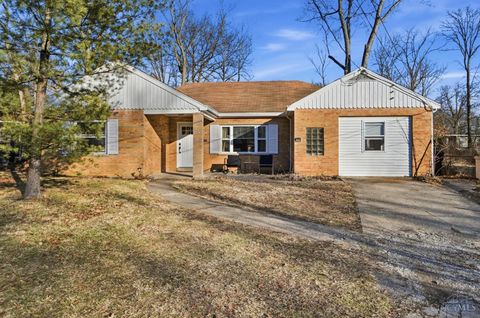 Photo of 5301 Leon Ct Ct, Green Township, OH 45238 (MLS # 1869843)