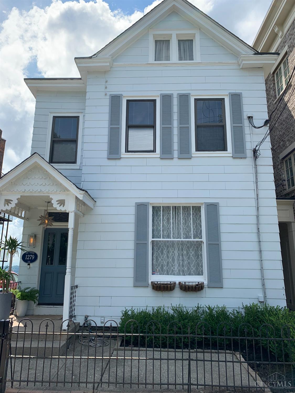 1279 Ida Street
