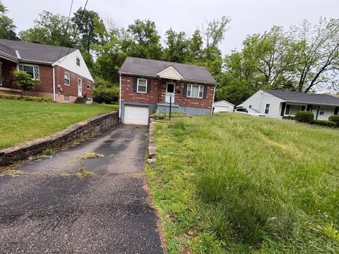 Photo of 218 Ridgeway Road, Cincinnati, OH 45216 (MLS # 1879541)