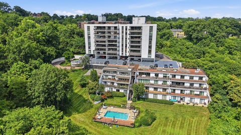 Condo For Sale - 415 Bond Place #4C<br/> Cincinnati, OH 45206