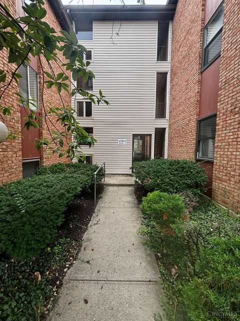 Photo of 4901 Chalet Drive #305, St Bernard, OH 45217 (MLS # 1870579)