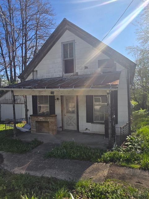 Homes For Sale - 216 N Columbus Street<br/> Russellville, OH 45168