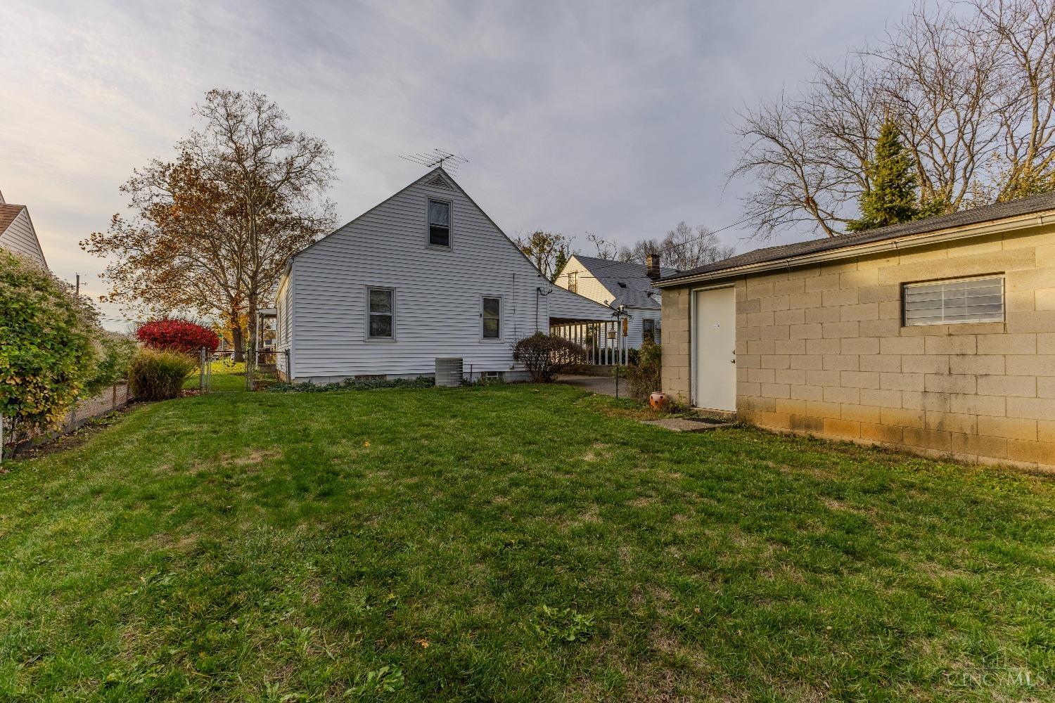 910 S Richardson Ave, Columbus, Ohio image 4