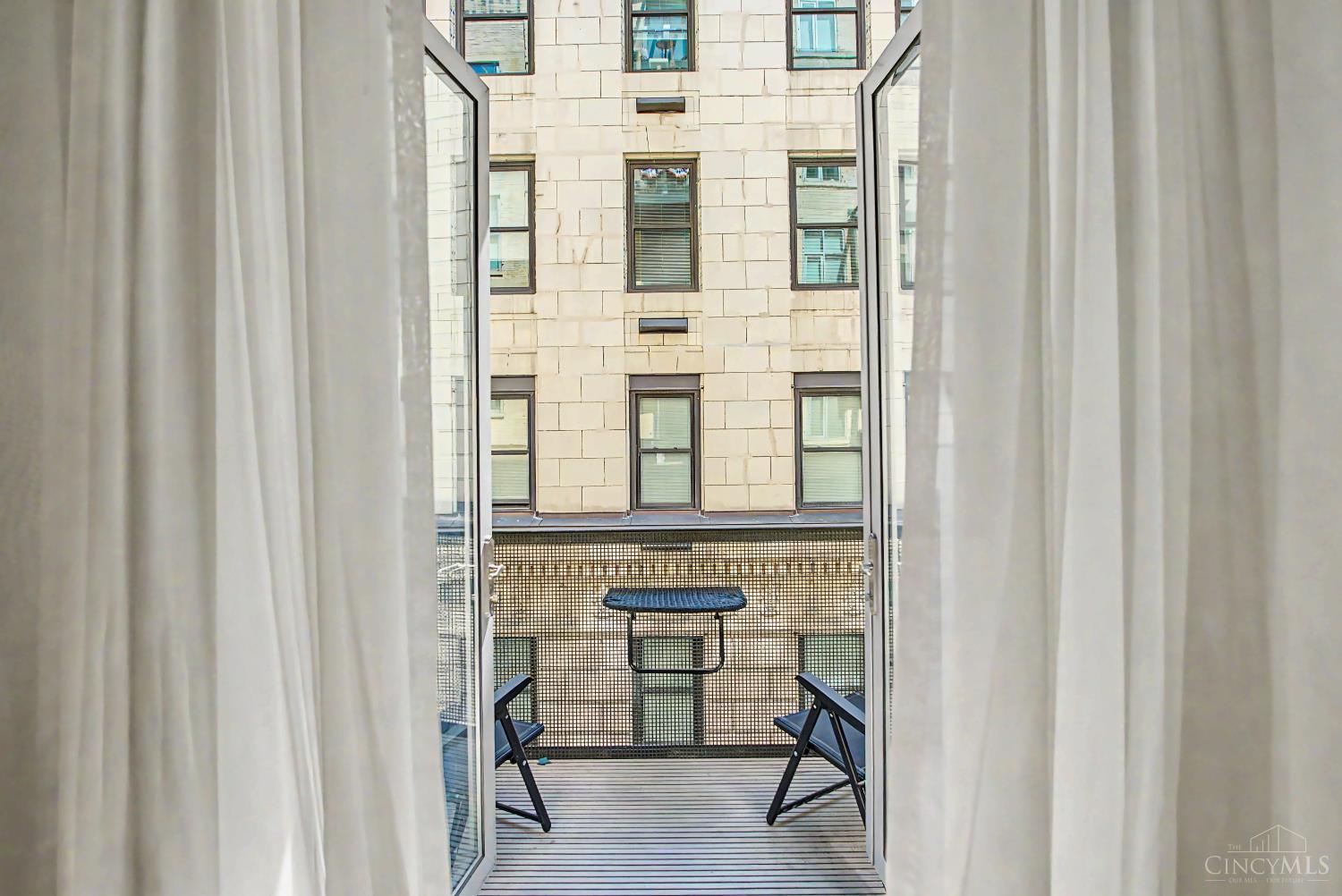 15 W Fourth Street 304