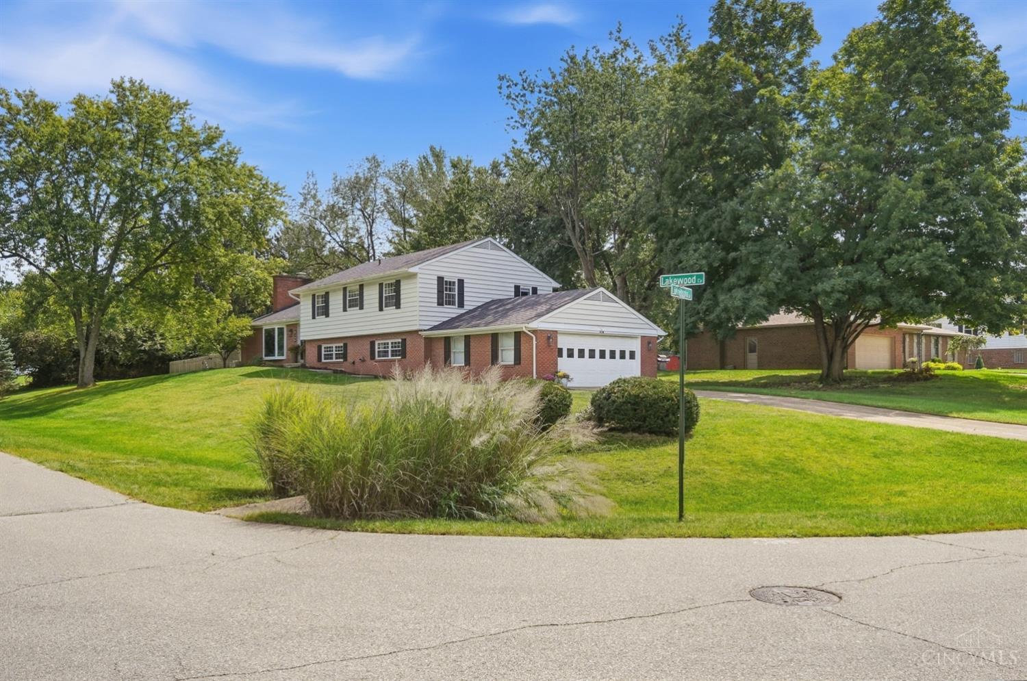 8148 Lake Shore Drive