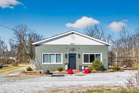 Photo of 1954 Main Street, Goshen Township, OH 45122 (MLS # 1866611)