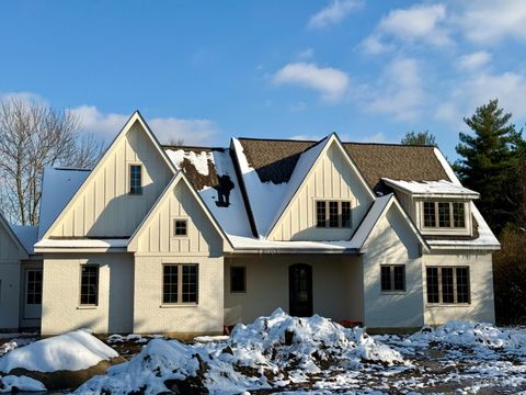 Photo of 6300 Miami Road, Indian Hill, OH 45243 (MLS # 1850148)