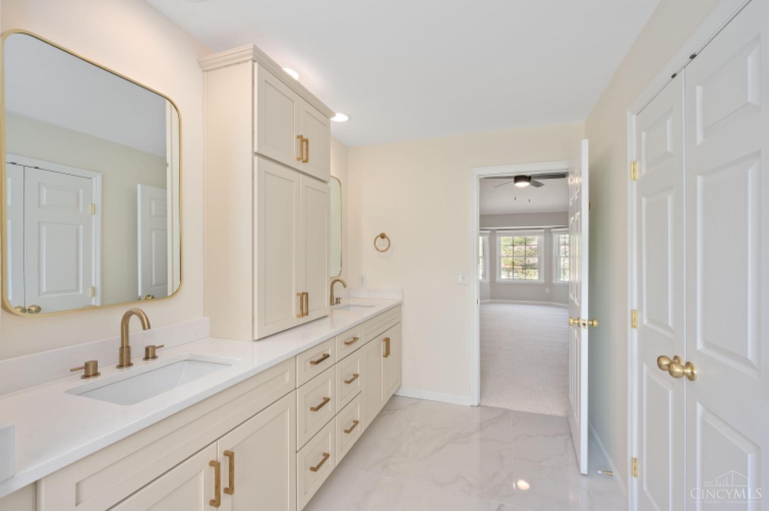 2326 N Heather Hill Boulevard, Anderson Twp, Ohio image 39