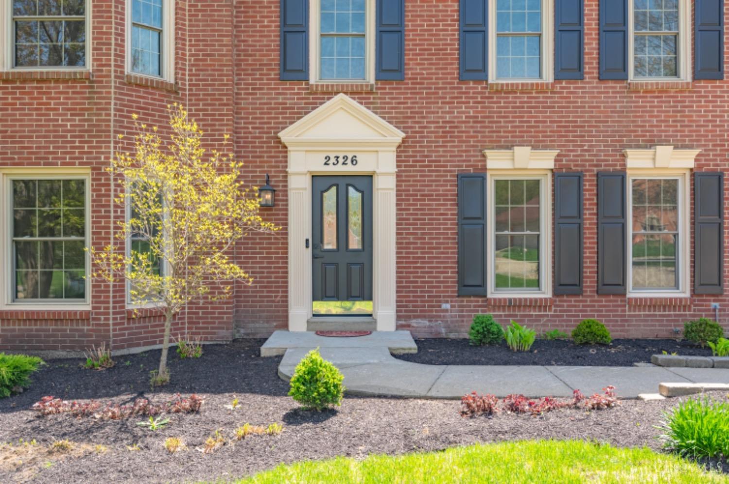 2326 N Heather Hill Boulevard, Anderson Twp, Ohio image 2