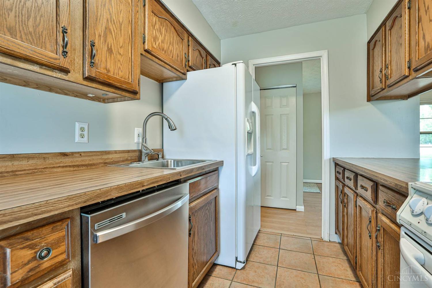 6054 Ricky Drive, Fairfield, Ohio image 15