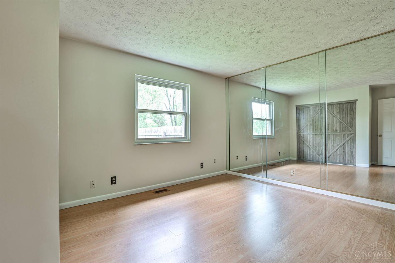6054 Ricky Drive, Fairfield, Ohio image 17
