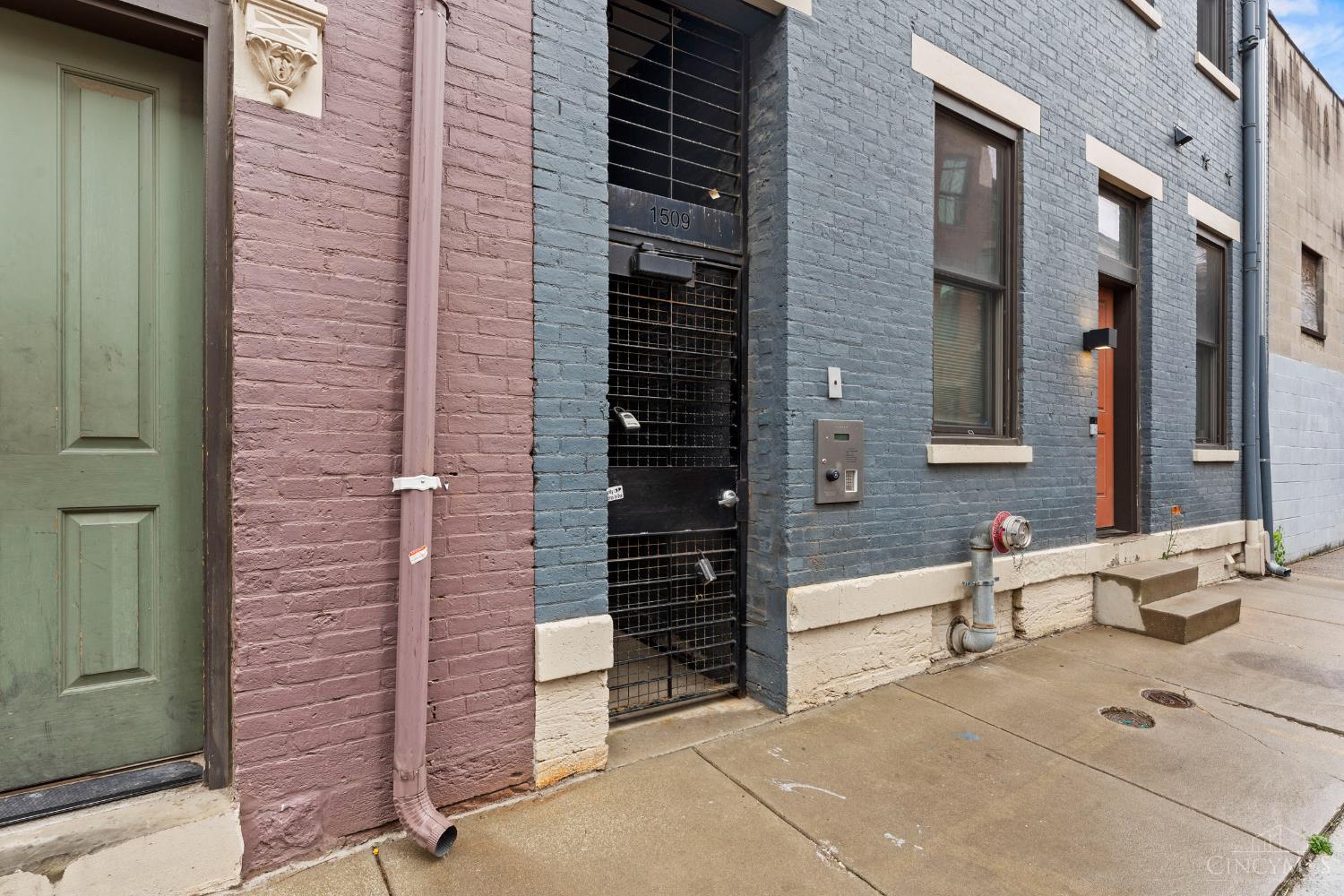 1509 Pleasant Street 152