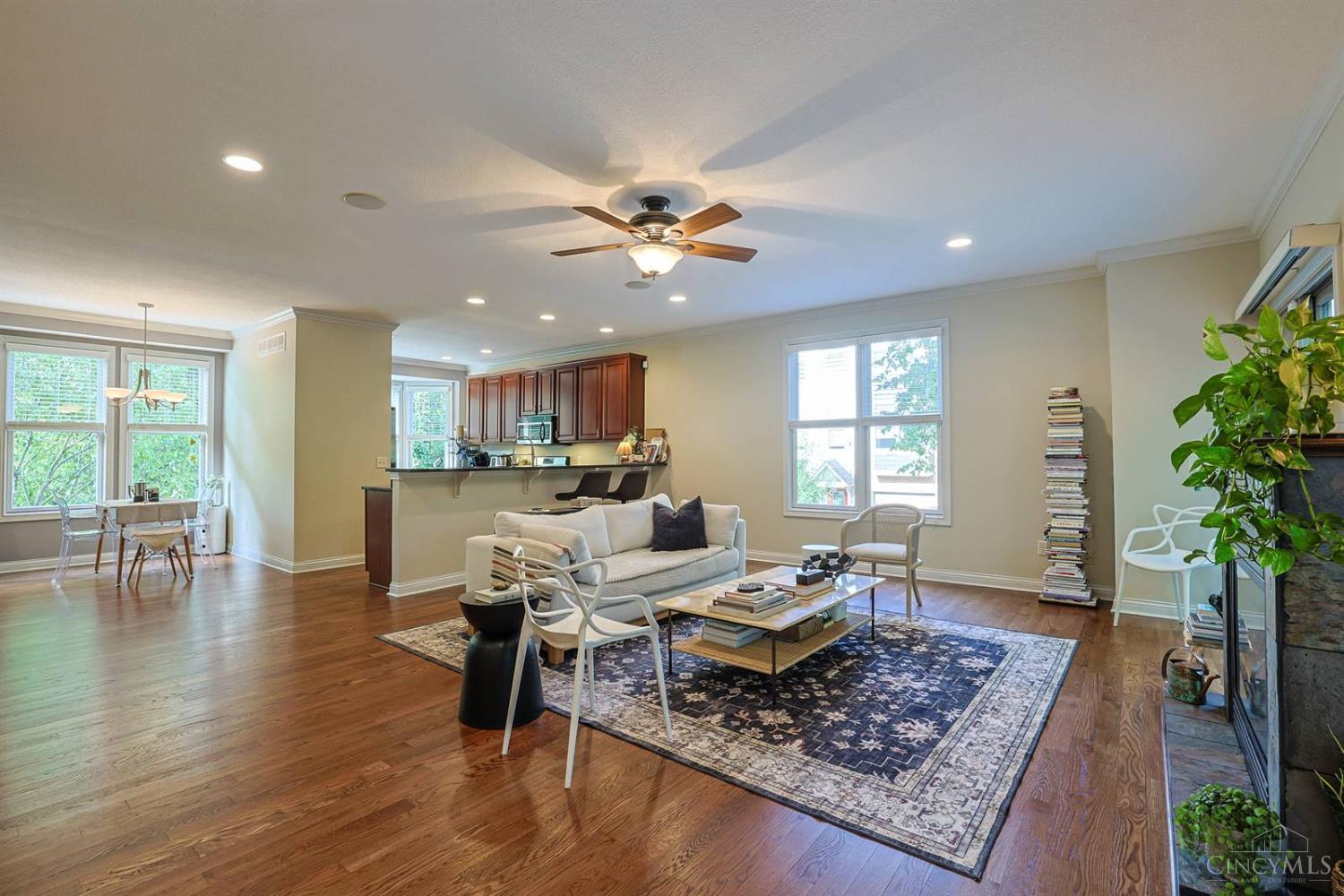 960 Volterra Lane