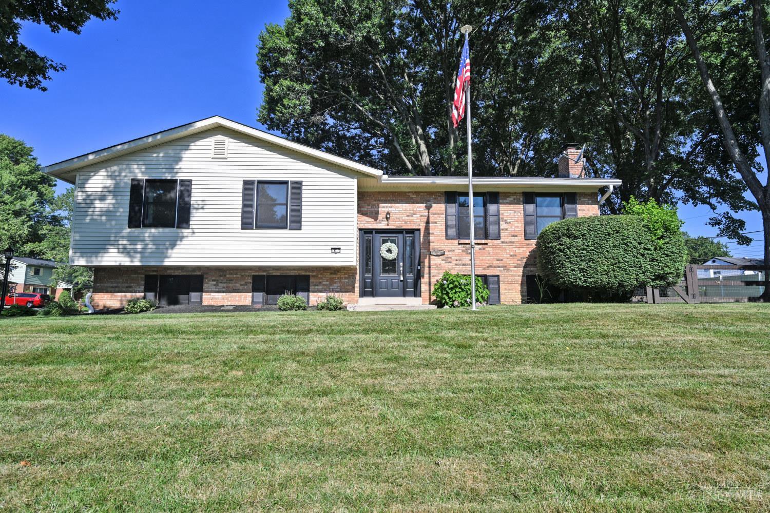 1613 Muskegon Drive