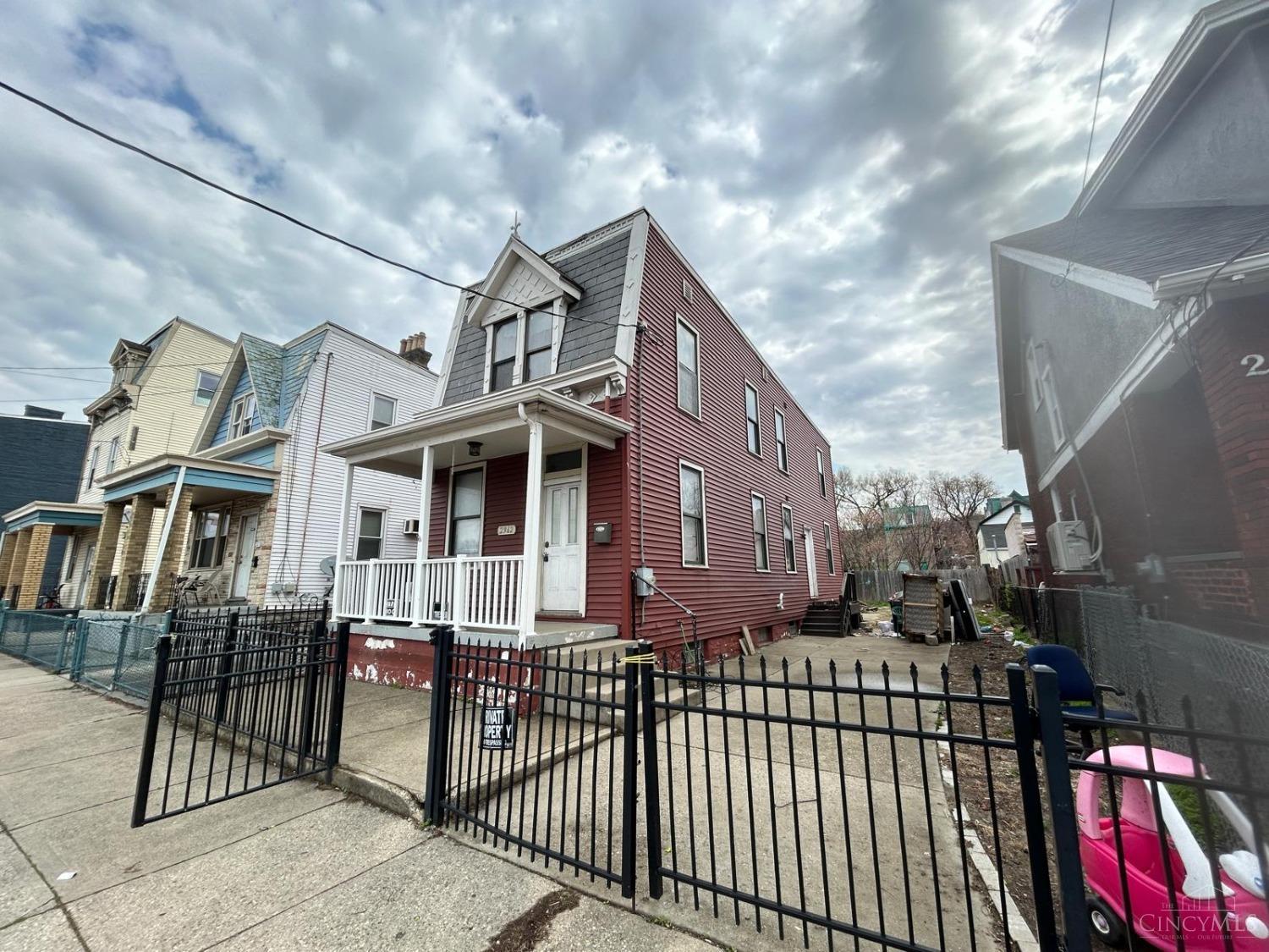 2962 Henshaw Avenue, Cincinnati, Ohio image 2