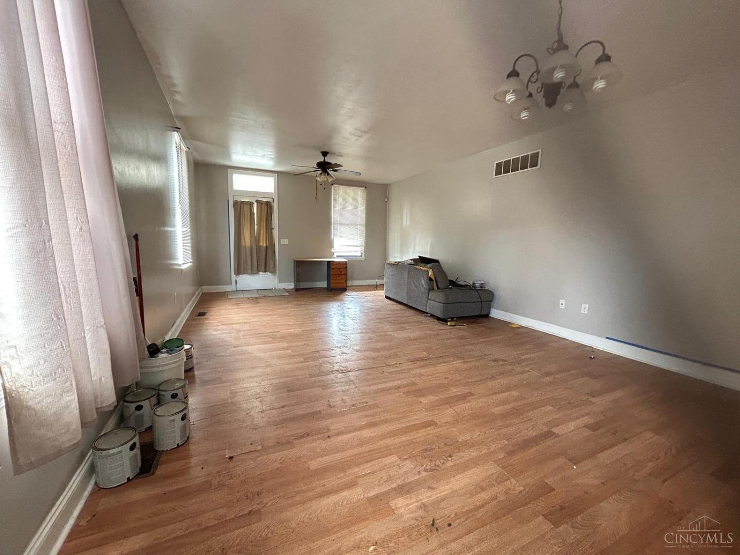 2962 Henshaw Avenue, Cincinnati, Ohio image 4