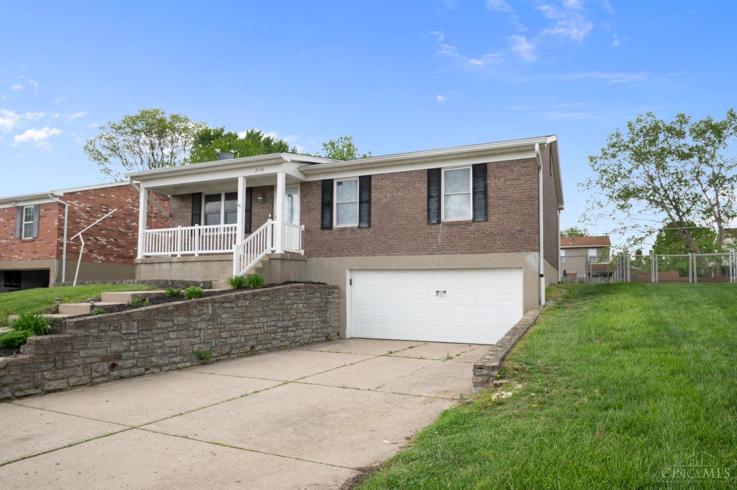 2934 Regal Lane, Colerain Twp, Ohio image 2